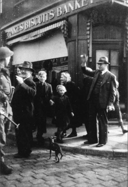 Bestand:Mie Pol 1944.jpg